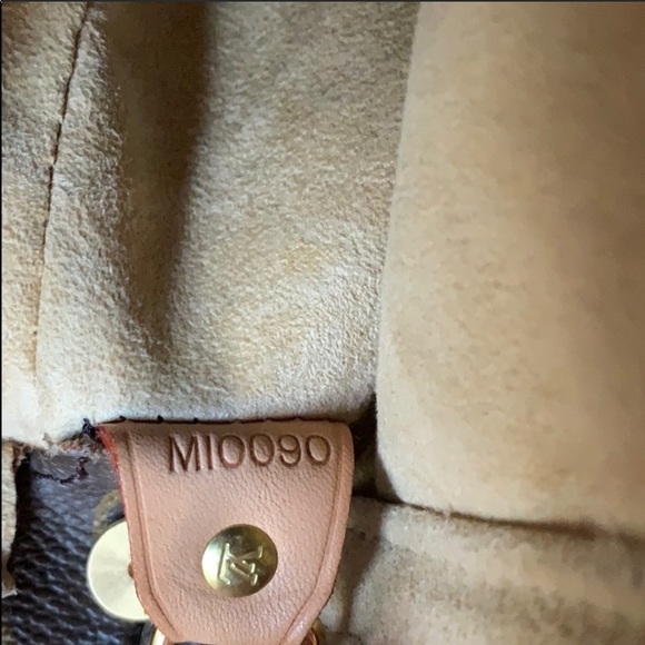 Louis Vuitton Looping - Picture 5 of 8